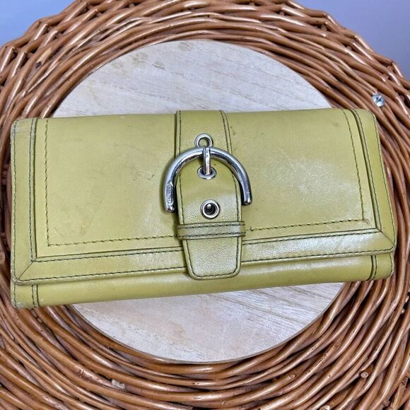 Coach Soho Tan Leather Buckle Flap Closure Long Wallet Green Yellow Clutch - Picture 9 of 9